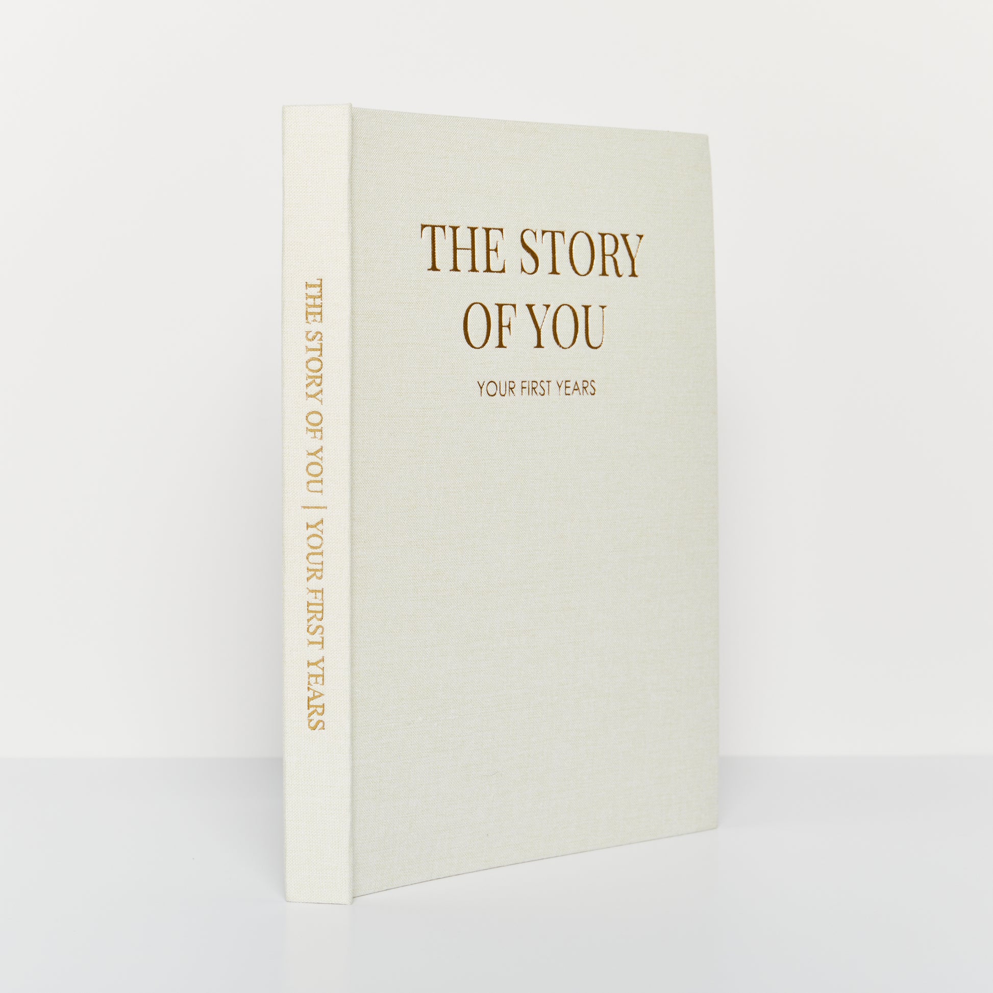 Our Linen Baby Book boasts a soft, natural linen cover that not only exudes sophistication but also ensures durability to withstand the test of time. The linen fabric adds a touch of elegance, making it a beautiful addition to any nursery or bookshelf.